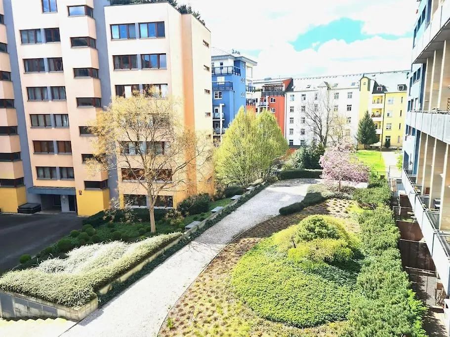 Entire Apartment, Near Clarion, O2 Arena, Metro 3 Min, Easter Market In City Center 15 Min Prague Apartment