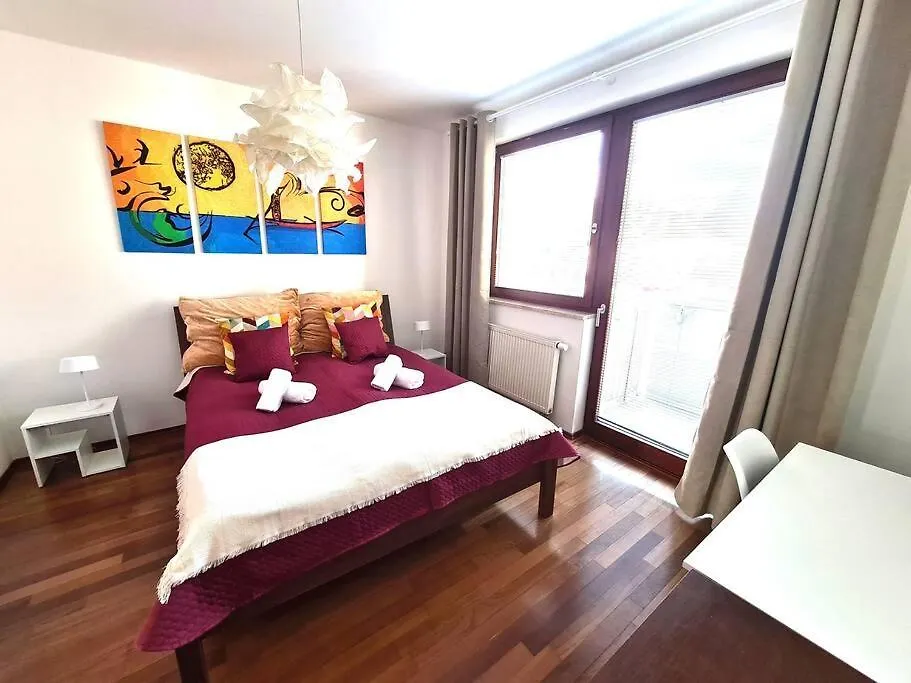 Entire Apartment, Near Clarion, O2 Arena, Metro 3 Min, Easter Market In City Center 15 Min Prague